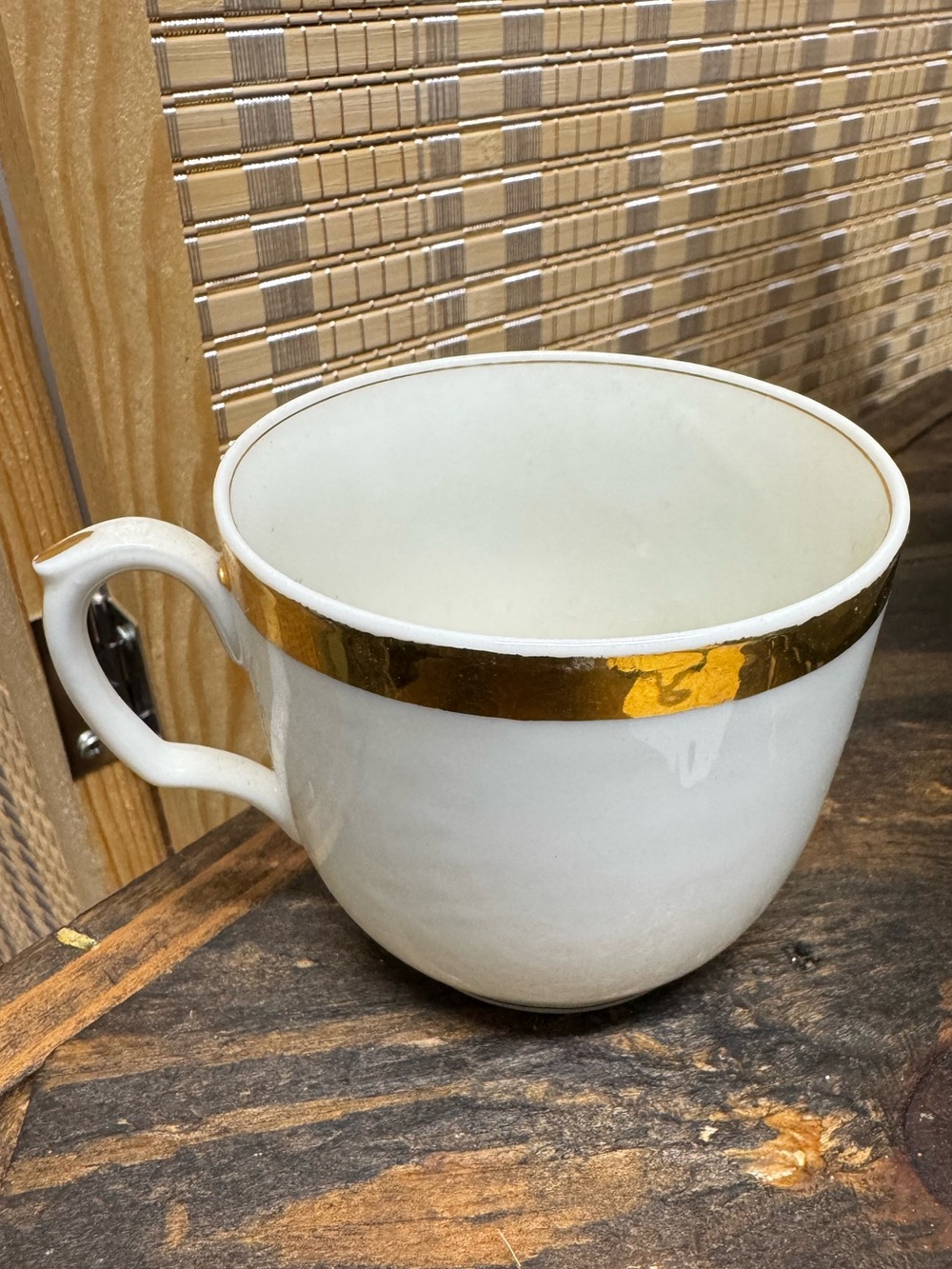 11 White Porcelain Teacups with Gold Rim